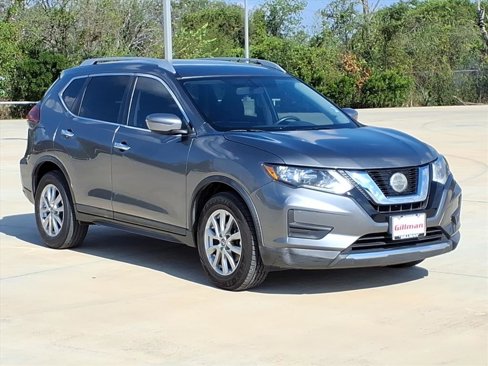 Used 2018 Nissan Rogue SV image 3