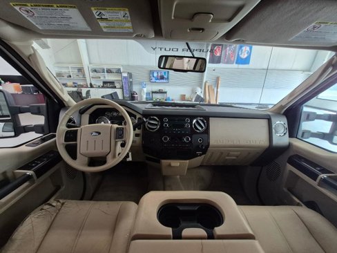 Used 2010 Ford F350 Lariat image 16