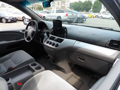Used 2010 Honda Odyssey LX image 21