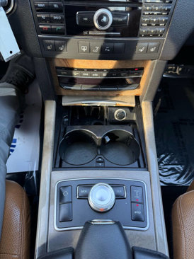 Used 2010 Mercedes-Benz E 550 4MATIC Sedan image 26