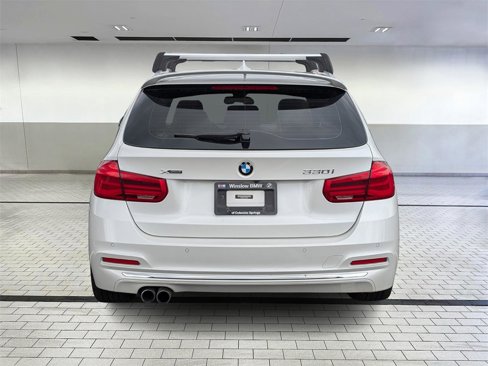 Used 2017 BMW 330i xDrive Wagon image 4