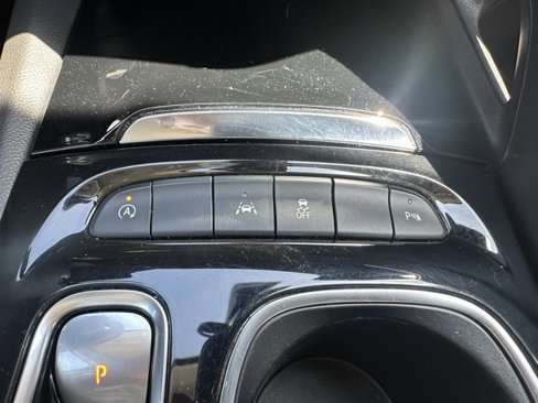 Used 2023 Buick Envision Essence image 16
