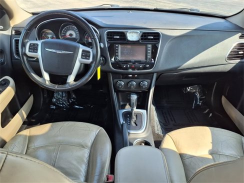 Used 2013 Chrysler 200 Limited w/ Sun/Sound Group image 4