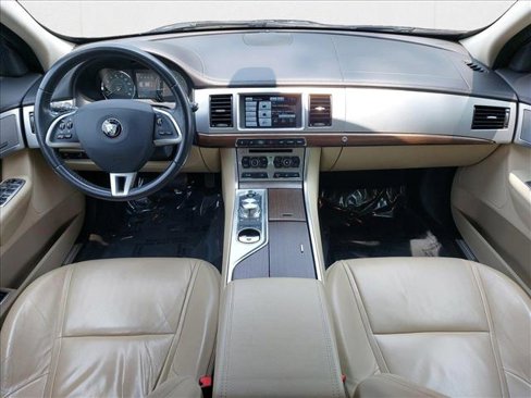 Used 2014 Jaguar XF 3.0 image 9