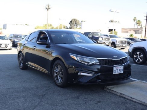 Used 2020 Kia Optima LX image 2