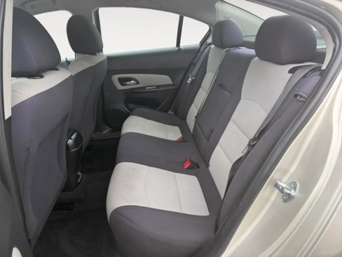 Used 2014 Chevrolet Cruze LS image 12