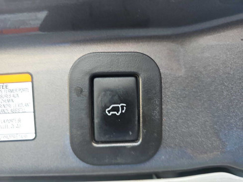 Used 2016 Toyota Sienna XLE Premium image 24