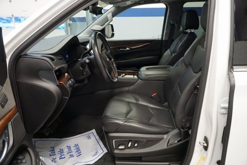 Used 2020 Cadillac Escalade ESV Luxury w/ LPO, Radiant Package image 15