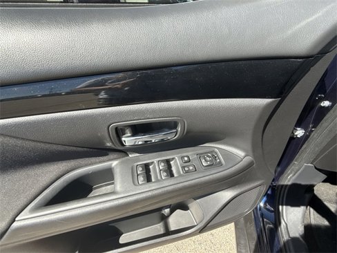 Used 2020 Mitsubishi Outlander ES image 21