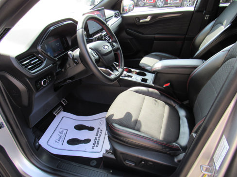 Used 2023 Ford Escape ST-Line w/ Tech Pack #1 image 8