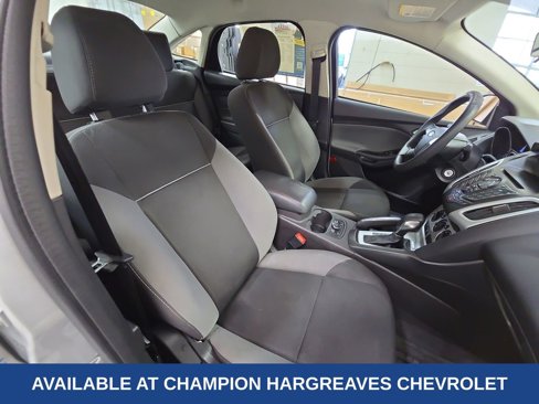 Used 2014 Ford Focus SE w/ SE Winter Package image 37