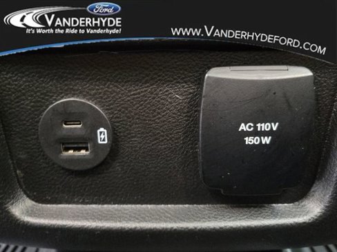 Used 2022 Ford Edge SEL w/ Convenience Package image 16