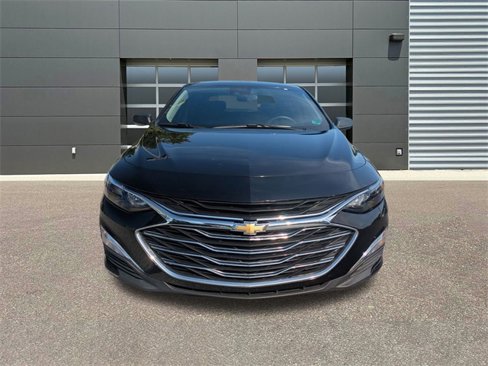 Used 2023 Chevrolet Malibu LS image 2