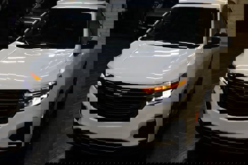 Used 2023 Chevrolet Equinox LS w/ Sport Edition image 6