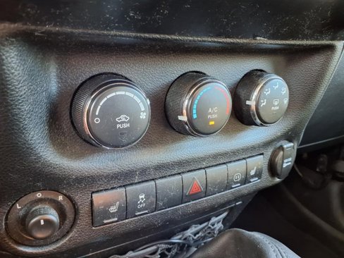 Used 2012 Jeep Wrangler Sahara w/ Dual Top Group image 14