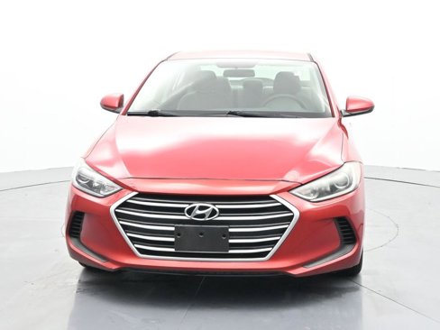 Used 2018 Hyundai Elantra SEL image 2