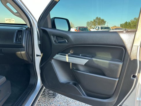 Used 2018 Chevrolet Colorado LT w/ LT Convenience Package image 13