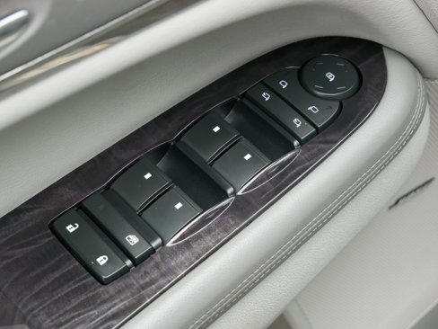Used 2017 Buick Enclave Premium w/ Enclave Sport Touring Edition image 18