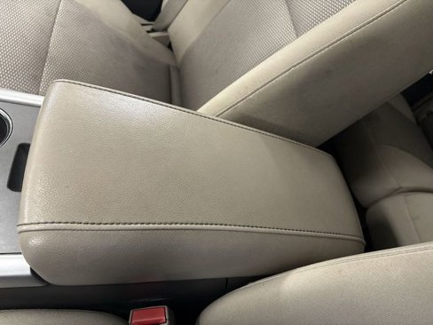 Used 2011 Ford Edge SEL image 30