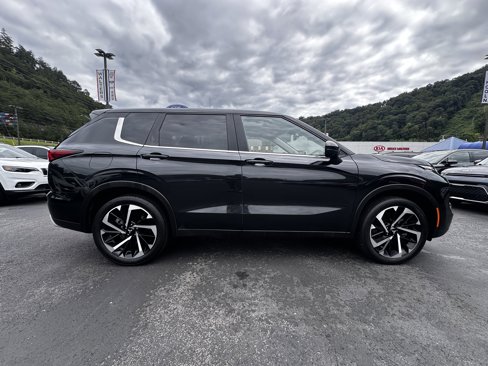 Used 2022 Mitsubishi Outlander SE image 32