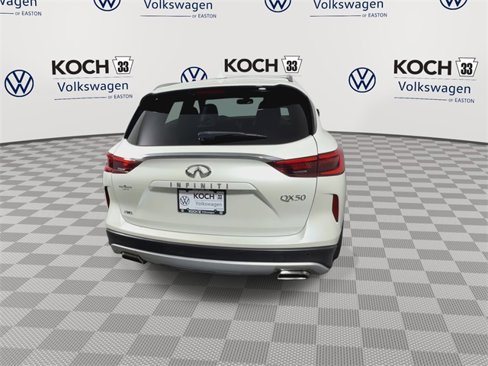 Used 2019 INFINITI QX50 Essential w/ Premium Heat Package image 7