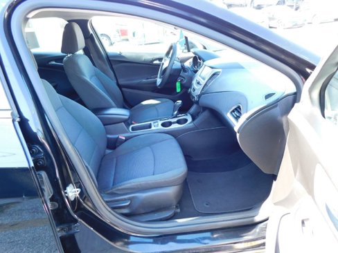 Used 2018 Chevrolet Cruze LS image 40