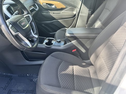 Used 2020 GMC Terrain SLE image 19