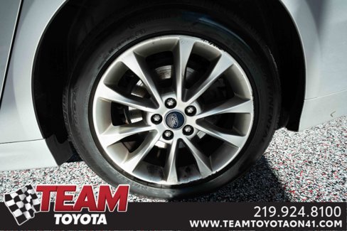 Used 2017 Ford Fusion SE image 28