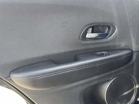 Used 2021 Honda HR-V EX image 10