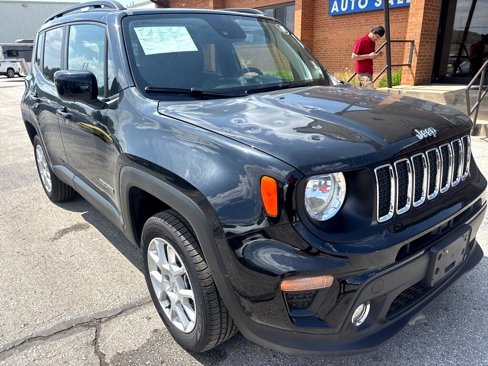 Used 2021 Jeep Renegade Latitude w/ Sun & Sound Group image 7