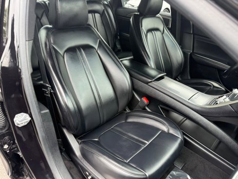 Used 2020 Lincoln MKZ image 29
