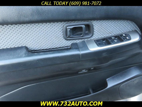 Used 2004 Nissan Pathfinder SE w/ (POP) SE Popular Pkg image 19