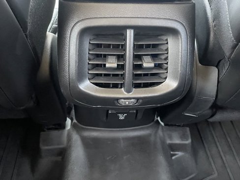 Used 2018 Jeep Cherokee Latitude Plus w/ Cold Weather Group image 23