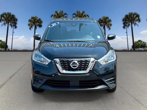 Used 2020 Nissan Kicks S image 2
