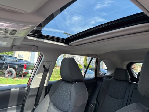 Used 2023 Toyota RAV4 XLE image 15