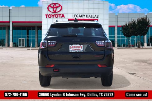 Used 2022 Jeep Compass Trailhawk image 9