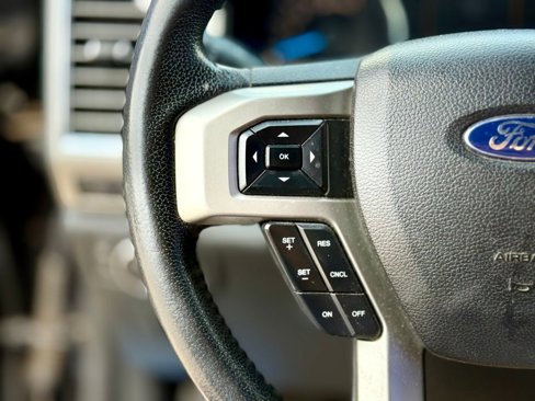 Used 2015 Ford F150 Lariat image 16