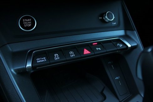 New 2025 Audi Q3 2.0T Premium image 10