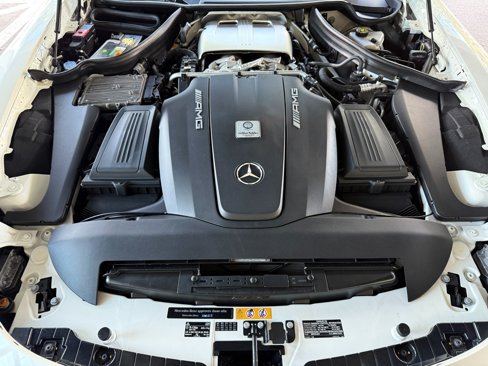Used 2018 Mercedes-Benz AMG GT Roadster image 47