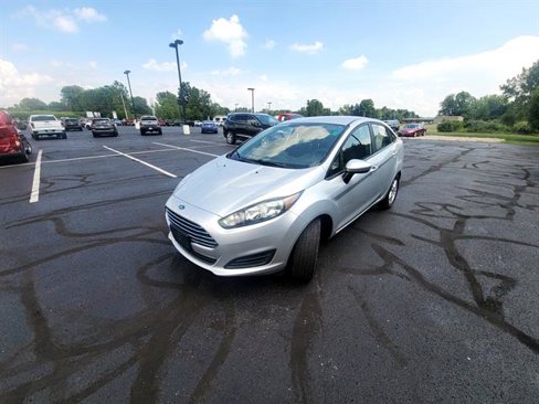 Used 2017 Ford Fiesta SE image 7