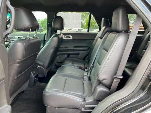 Used 2015 Ford Explorer XLT w/ Equipment Group 202B image 22