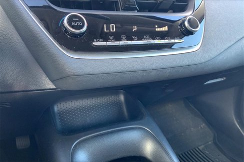 Used 2022 Toyota Corolla LE image 35