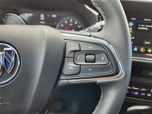 Used 2023 Buick Envision Essence image 22