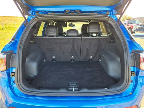 Used 2024 Jeep Compass Limited image 29