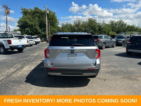 Used 2021 Ford Explorer XLT w/ Equipment Group 202A image 5