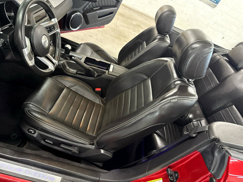 Used 2013 Ford Mustang GT Premium w/ Brembo Brake Pkg image 9