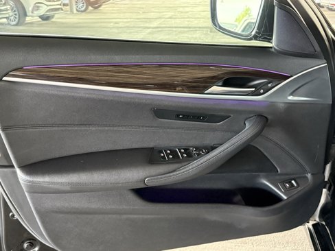Used 2018 BMW 530i image 19