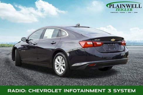 Used 2023 Chevrolet Malibu LT image 2