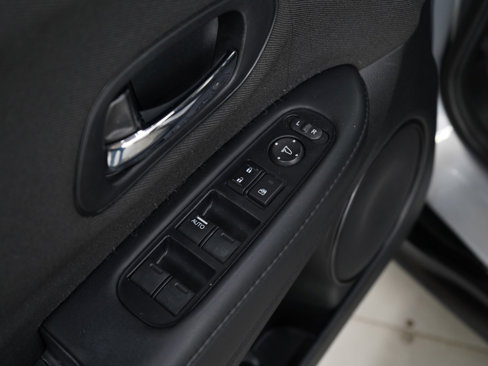 Used 2019 Honda HR-V Sport image 18