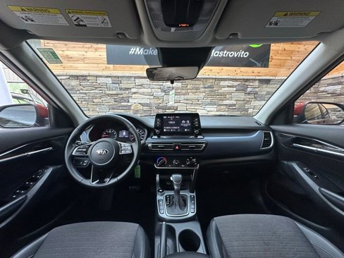 Used 2021 Kia Seltos S image 16